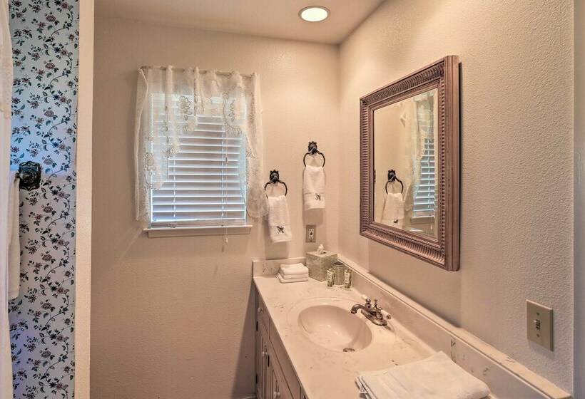 Pleasant Valley Wine Trail Home Near Paso Robles