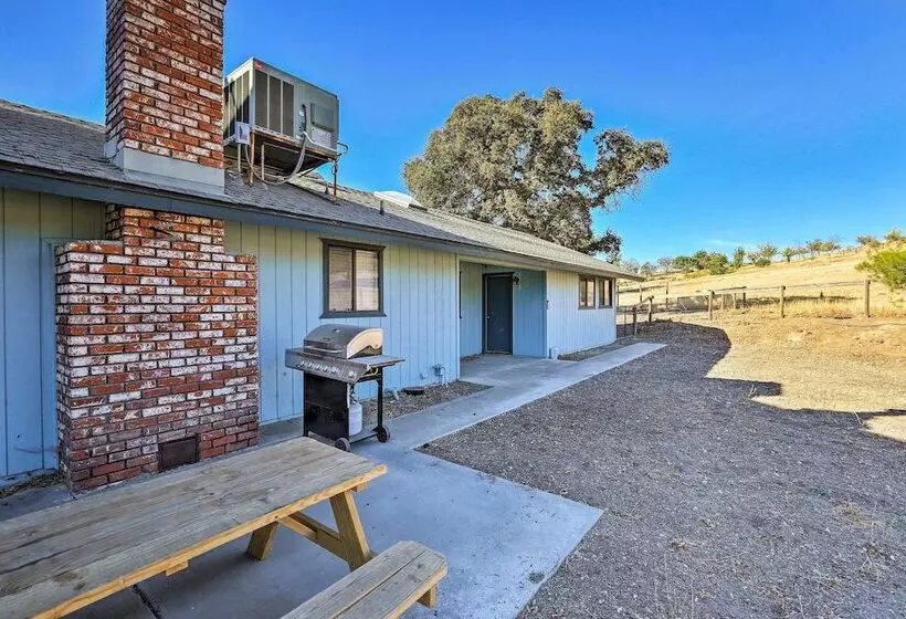 Pleasant Valley Wine Trail Home   Near Paso Robles