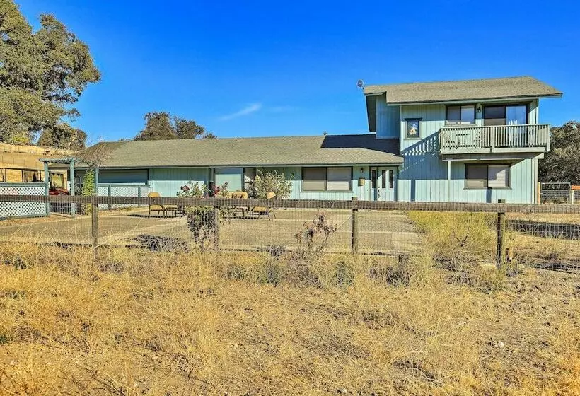 Pleasant Valley Wine Trail Home   Near Paso Robles