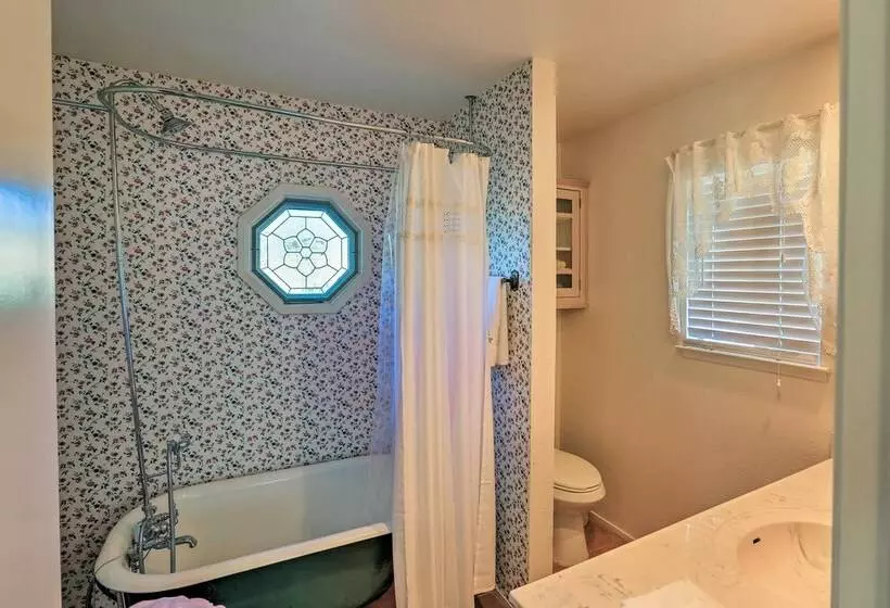 Pleasant Valley Wine Trail Home   Near Paso Robles