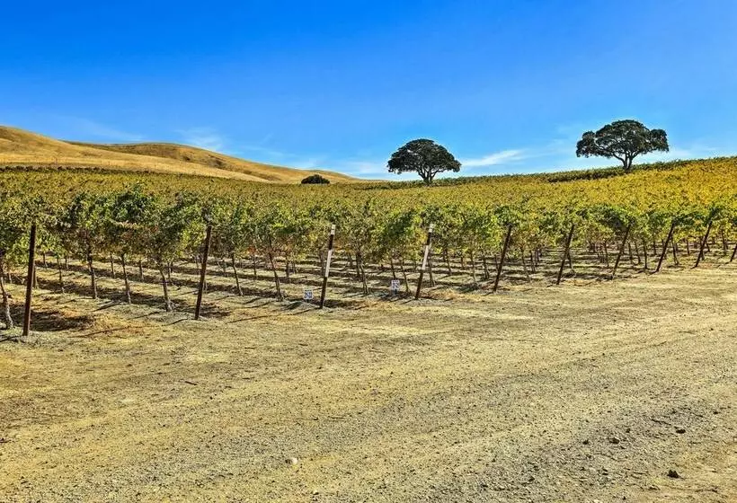 Pleasant Valley Wine Trail Home   Near Paso Robles
