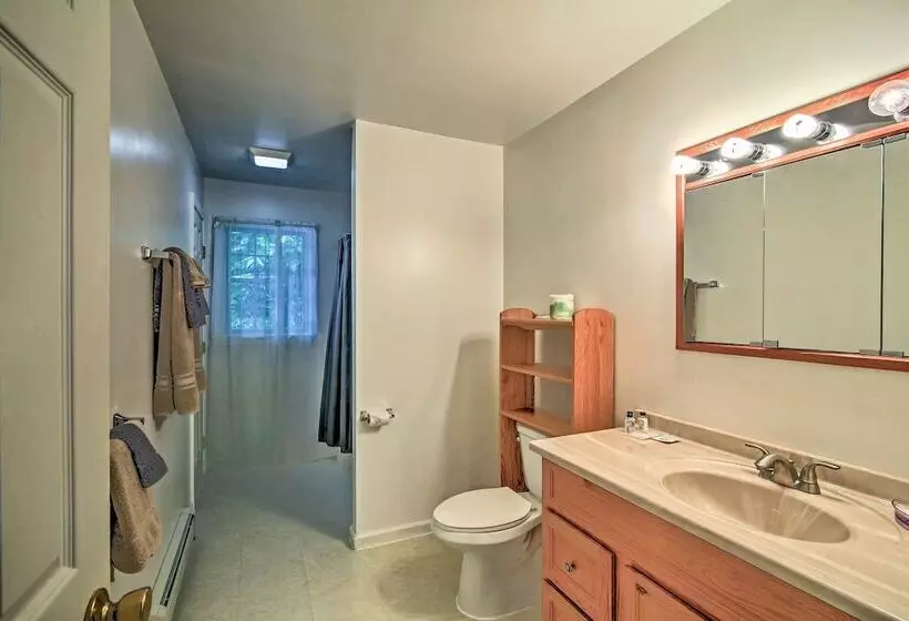 Walk To Dining: Downtown Lenox Guest House!