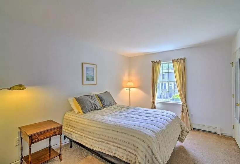 Walk To Dining: Downtown Lenox Guest House!