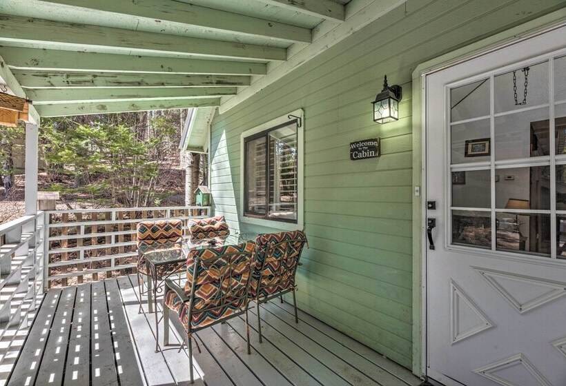 Quaint Cloudcroft Cabin W/ Stunning Forest Views!