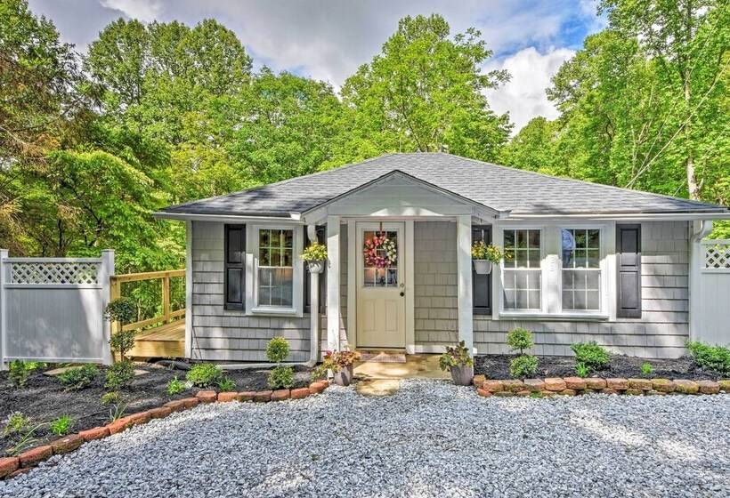 Renovated Highlands Cottage 3 Miles To Downtown!