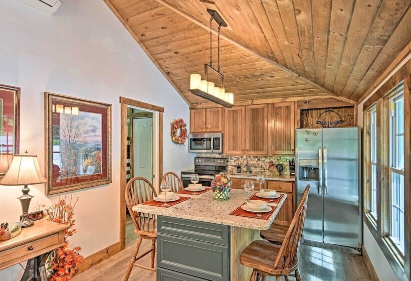 Renovated Highlands Cottage 3 Miles To Downtown!