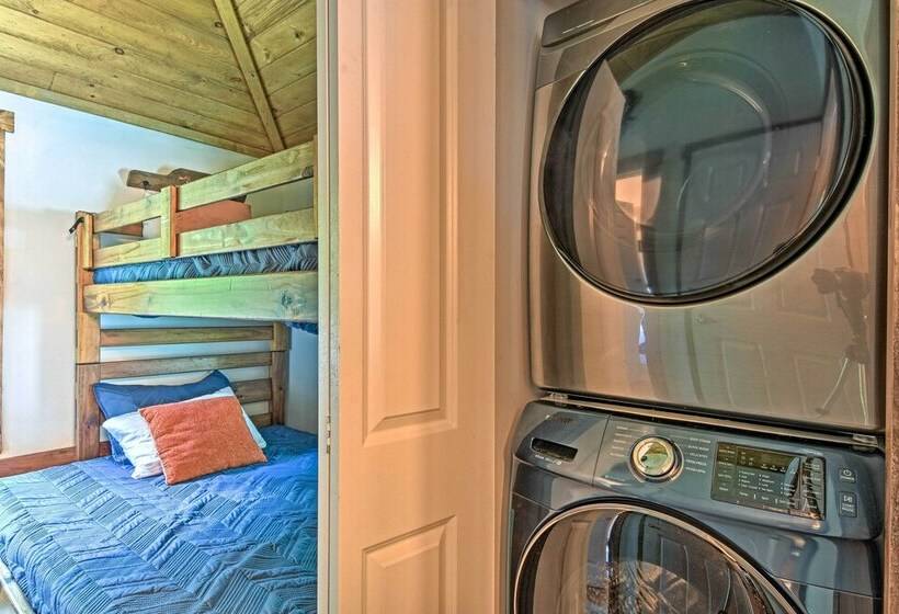 Renovated Highlands Cottage 3 Miles To Downtown!