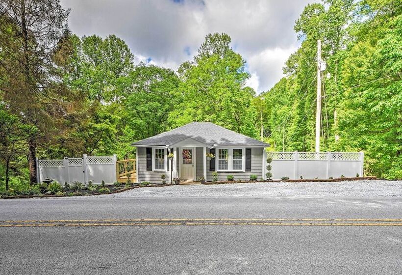 Renovated Highlands Cottage 3 Miles To Downtown!