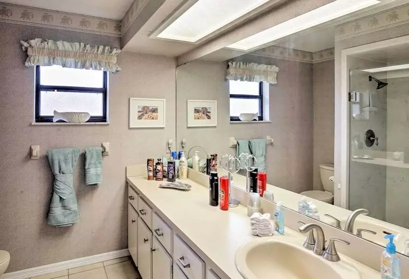 Riverfront Dunnellon Home W/ Private Dock!