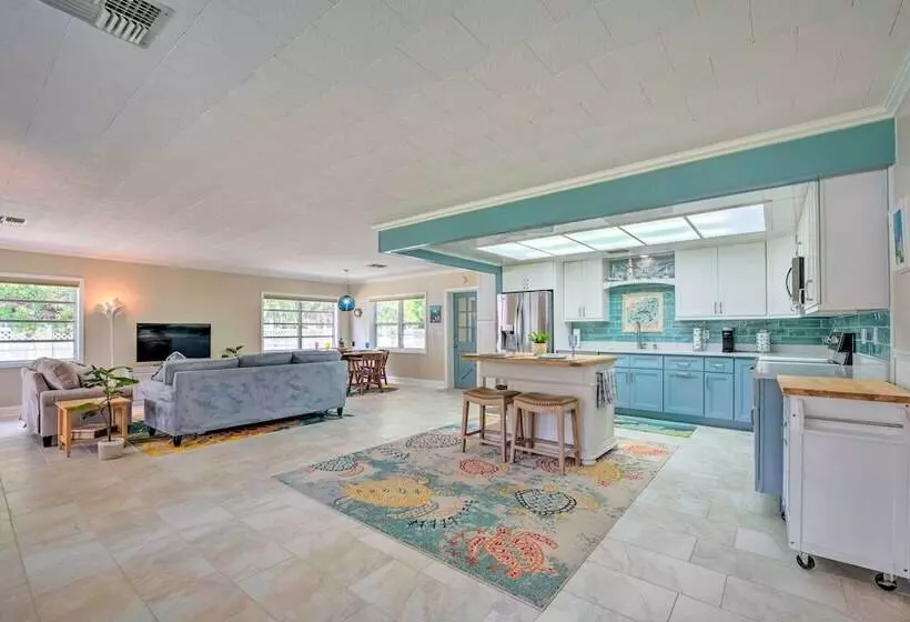 Riverview Homosassa Escape W/ Dock + Lanai!