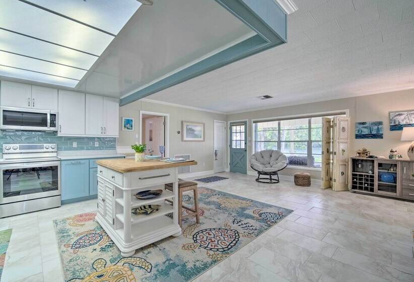 Riverview Homosassa Escape W/ Dock + Lanai!