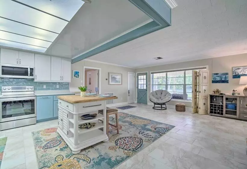 Riverview Homosassa Escape W/ Dock + Lanai!