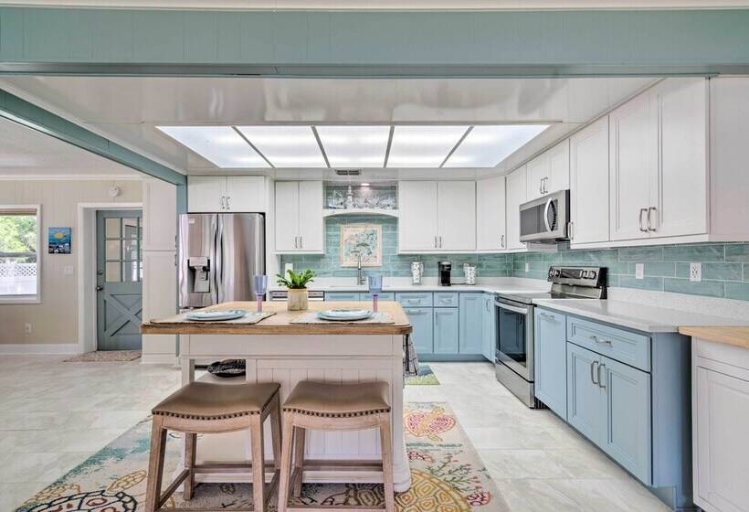 Riverview Homosassa Escape W/ Dock + Lanai!