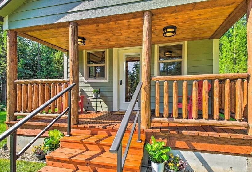 Rustic Chic Woodland Hideaway W/ Hot Tub!