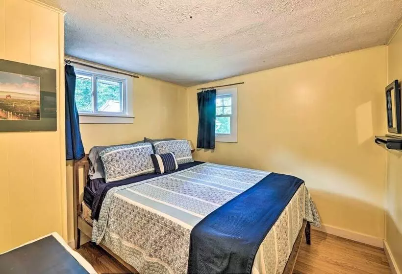 Rustic Hideaway W/ Fire Pit < 1 Mi To River!