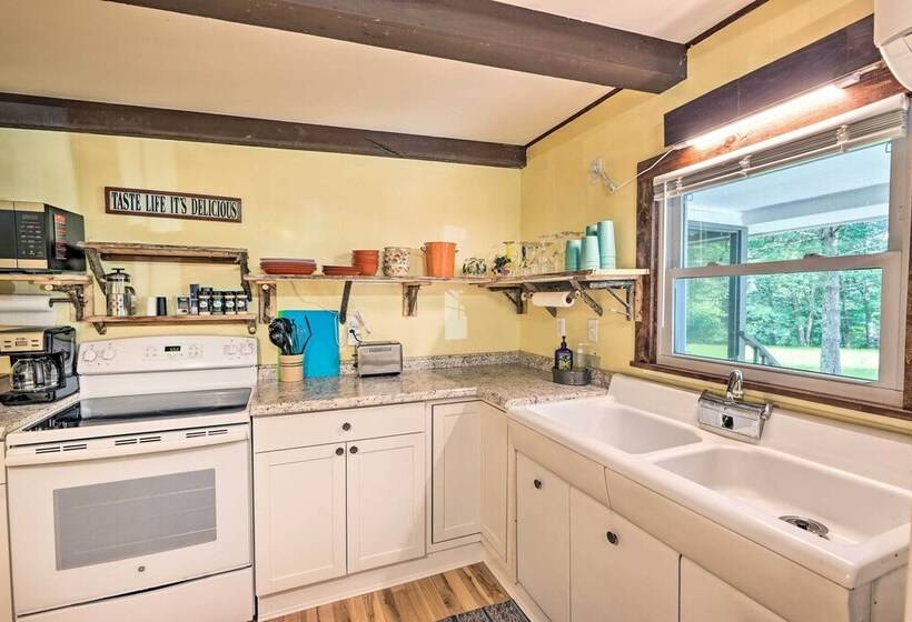 Rustic Hideaway W/ Fire Pit < 1 Mi To River!