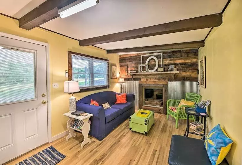 Rustic Hideaway W/ Fire Pit < 1 Mi To River!