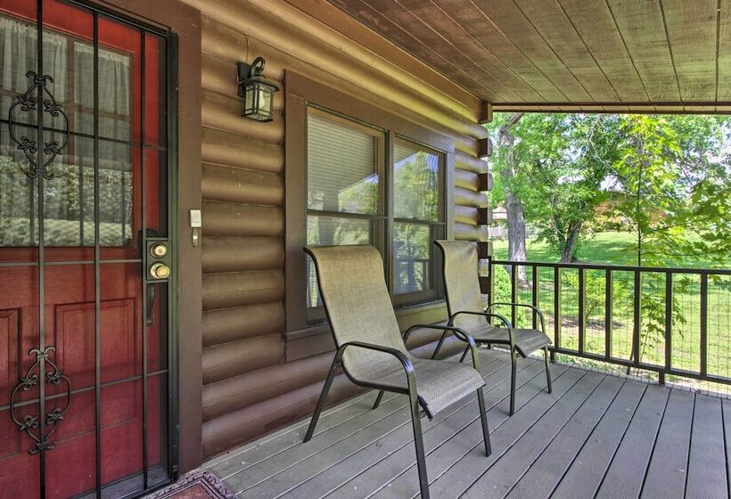 Rustic Cabin W/ Screened Deck: 8 Mi To Dollywood