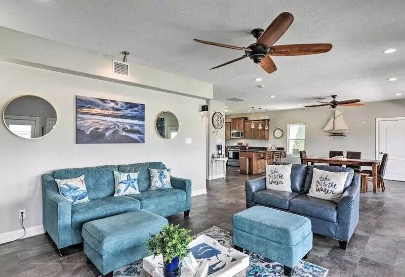 Secluded Seabrook Waterfront Home W/ Patio!