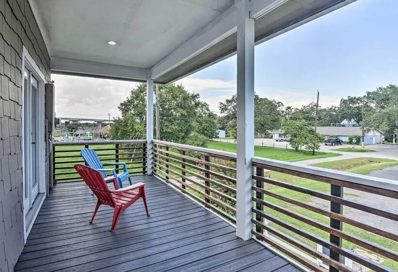 Secluded Seabrook Waterfront Home W/ Patio!