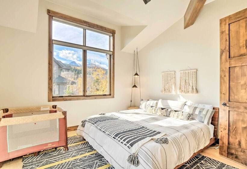 Silverthorne Home W/ Hiking Trail Access!