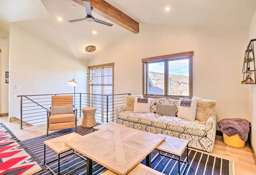 Silverthorne Home W/ Hiking Trail Access!