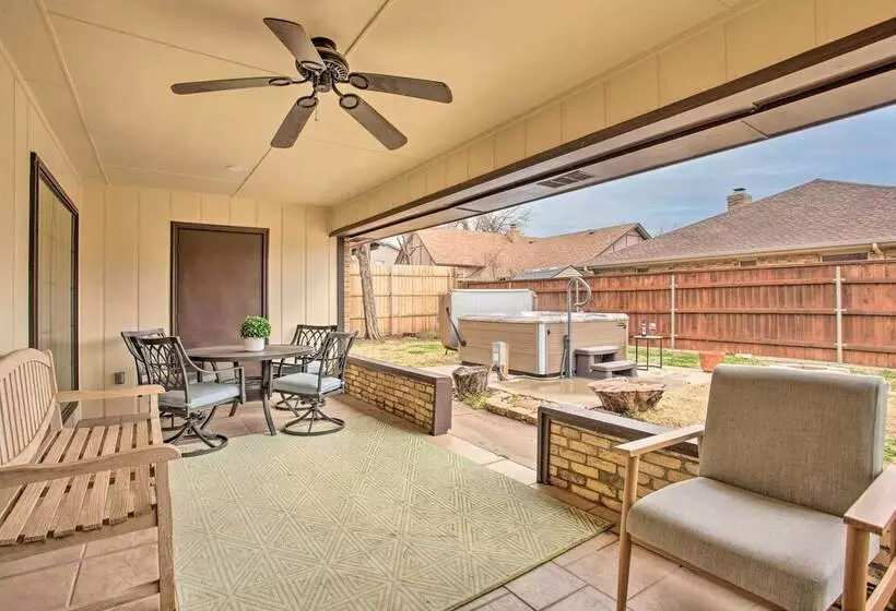 Spacious Bethany Home Near Lake Overholser!