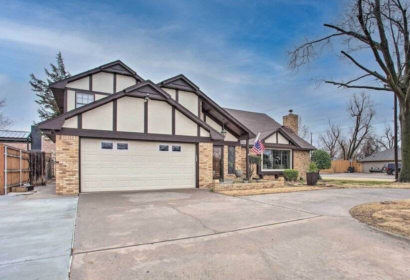 Spacious Bethany Home Near Lake Overholser!