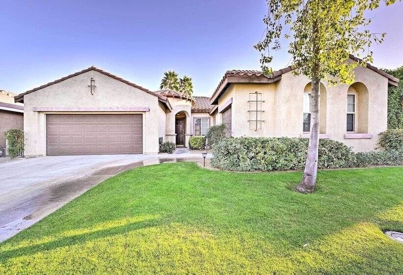 Spacious Golf Home W/ Yard At Indian Palms Resort!