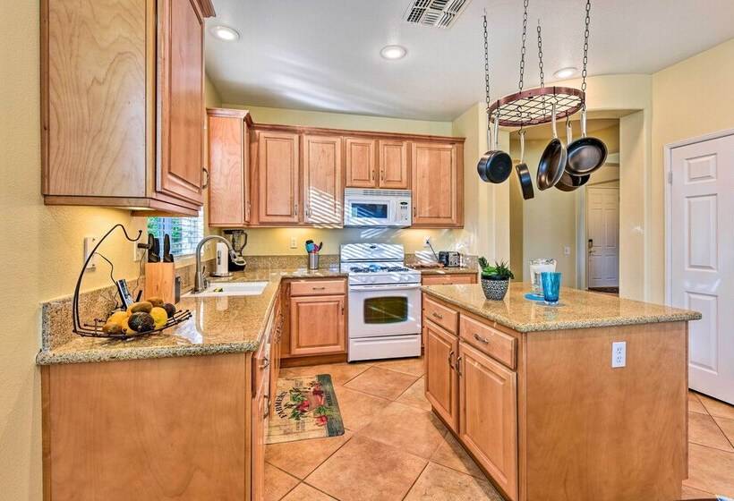 Spacious Golf Home W/ Yard At Indian Palms Resort!