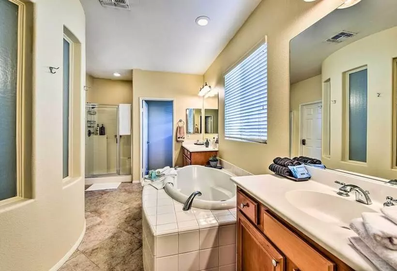 Spacious Golf Home W/ Yard At Indian Palms Resort!