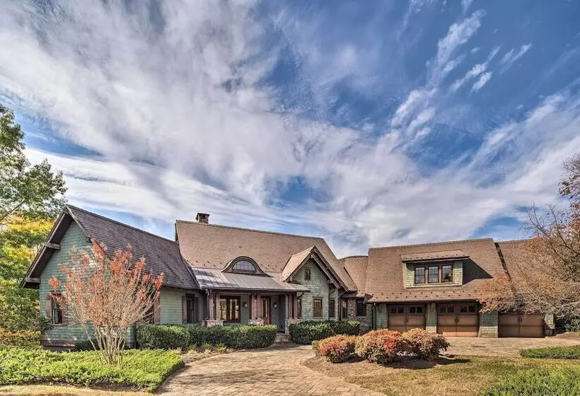Pool & Mountain Views: Stunning Mill Spring Home!
