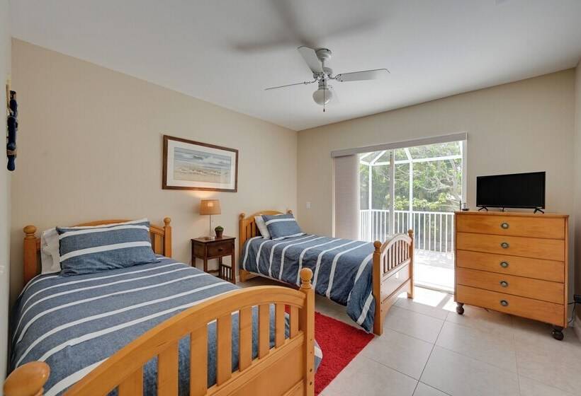 Sunny Marco Island House < 3 Blocks To Beach!