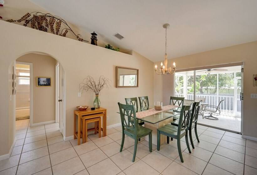 Sunny Marco Island House < 3 Blocks To Beach!