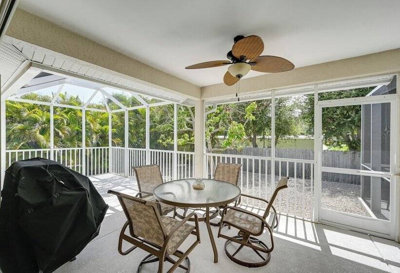 Sunny Marco Island House < 3 Blocks To Beach!