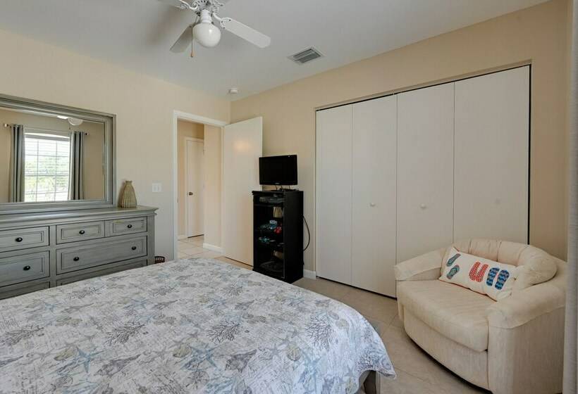 Sunny Marco Island House < 3 Blocks To Beach!