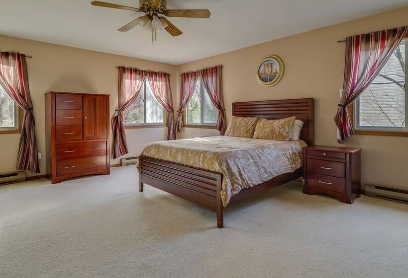 Tobyhanna Home W/ Game Room: 1 Mi To Lake Carobeth