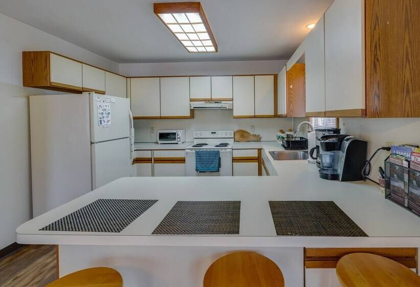 Tobyhanna Home W/ Game Room: 1 Mi To Lake Carobeth