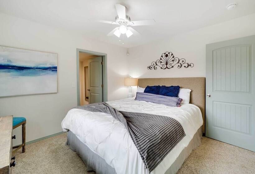 Tulsa Vacation Home ~ 3 Mi To Downtown