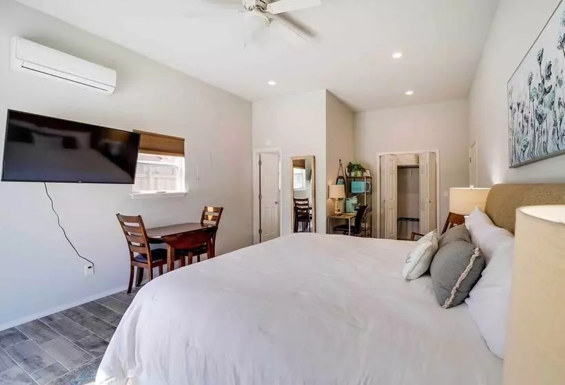 Tulsa Vacation Home ~ 3 Mi To Downtown