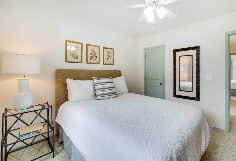 Tulsa Vacation Home ~ 3 Mi To Downtown