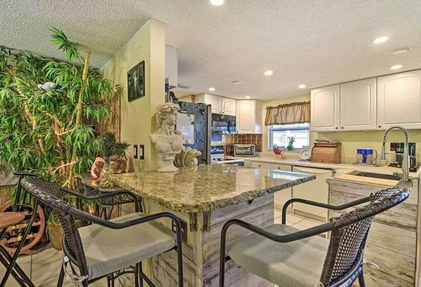 Unique Nokomis Home ~ 2 Mi To Beach Access!