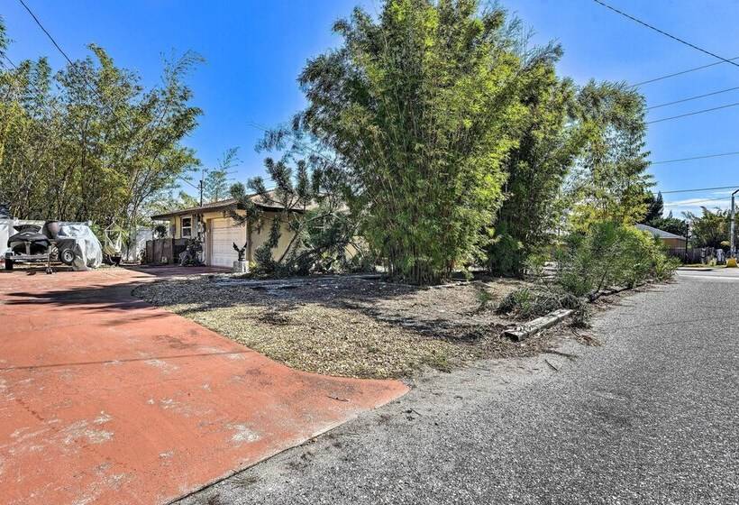 Unique Nokomis Home ~ 2 Mi To Beach Access!