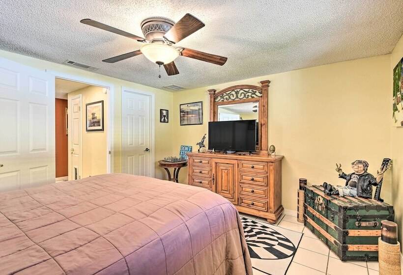 Unique Nokomis Home ~ 2 Mi To Beach Access!