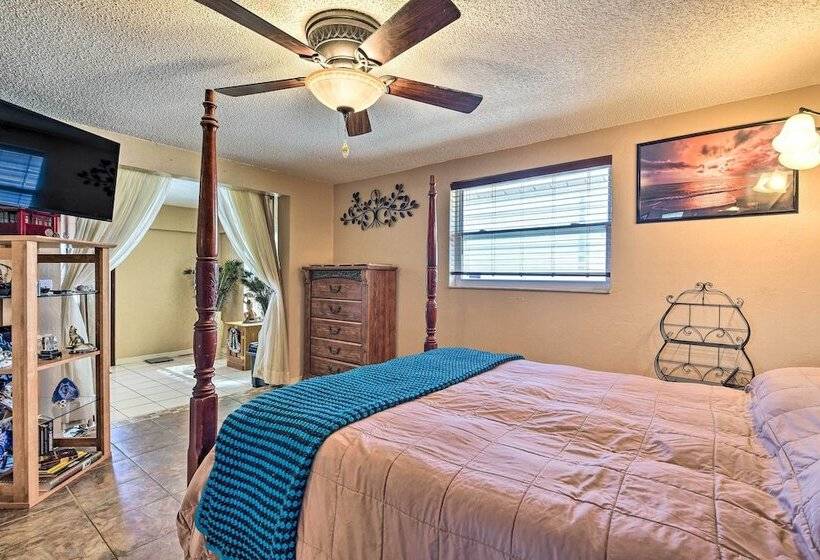 Unique Nokomis Home ~ 2 Mi To Beach Access!