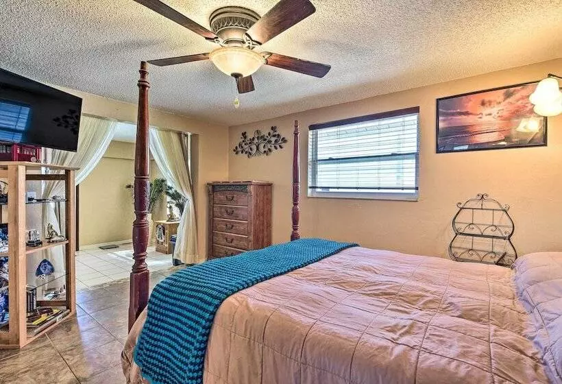 Unique Nokomis Home ~ 2 Mi To Beach Access!