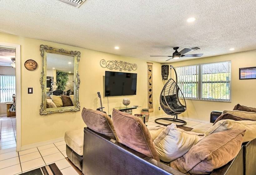 Unique Nokomis Home ~ 2 Mi To Beach Access!