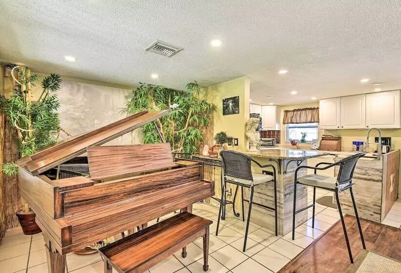 Unique Nokomis Home ~ 2 Mi To Beach Access!