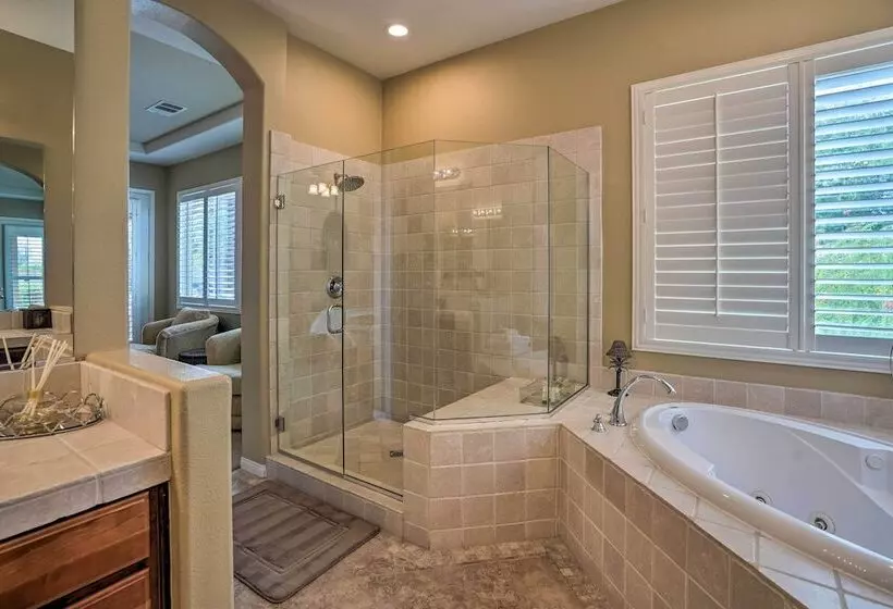 Updated Indio Home W/ Pool   6 Mi To Coachella!