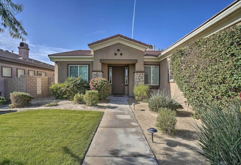 Updated Indio Home W/ Pool   6 Mi To Coachella!